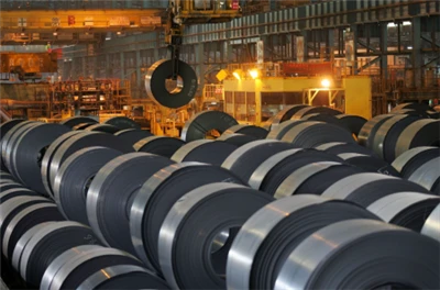 La industria del acero sufrió presión en la primera mitad del año y siguió me...