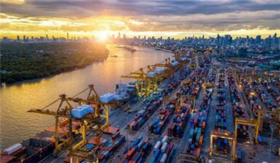Los pedidos de exportación de las empresas de comercio exterior mejoraron dur...